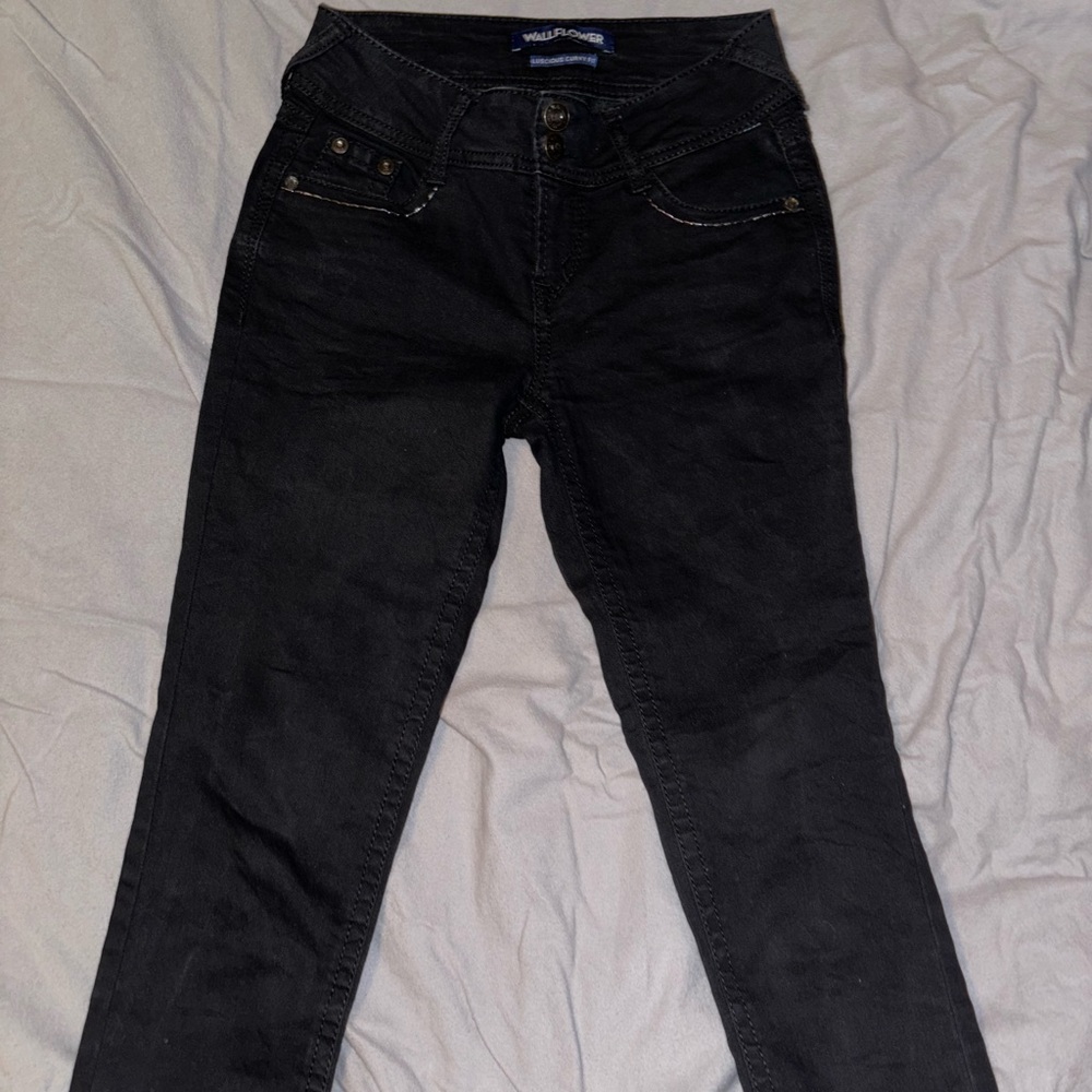 size 1 luscious curvy fit black skinnny jean barely worn